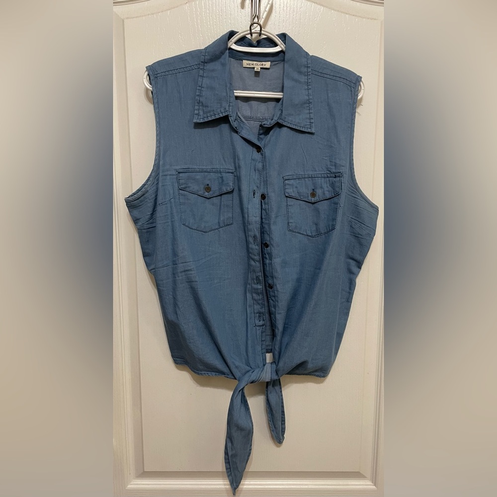 New Glory sleeveless button shirt size 1XL